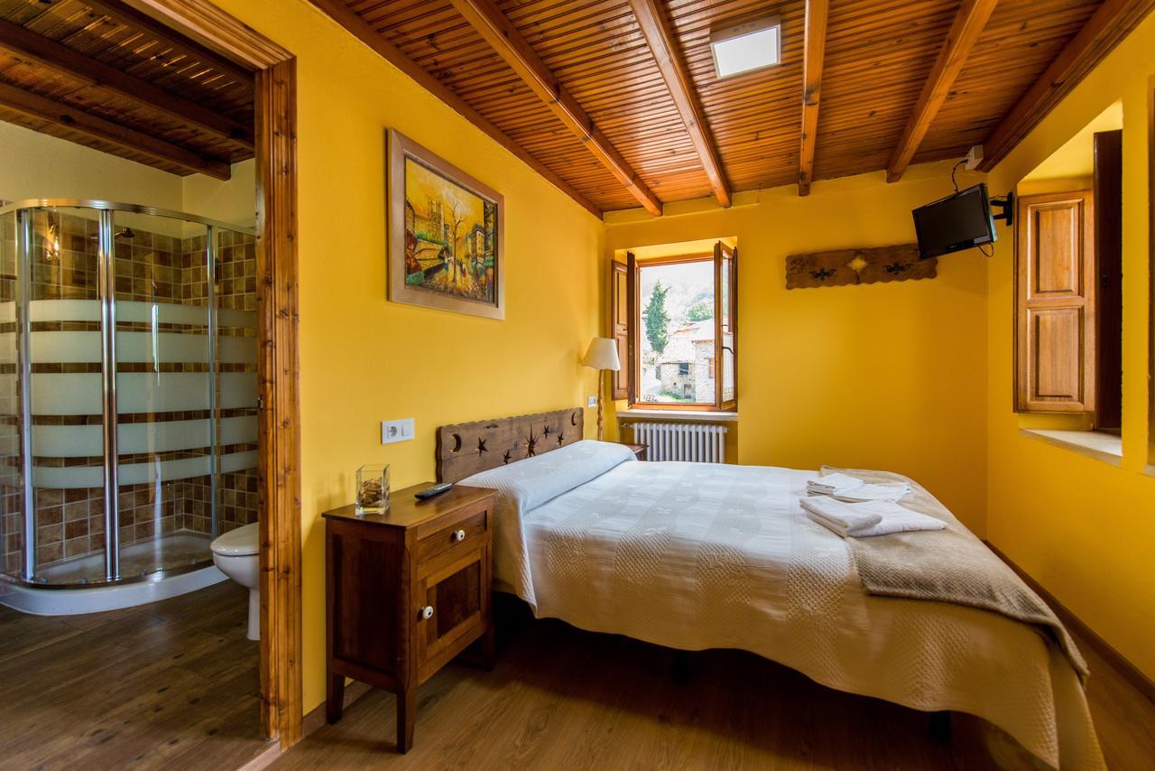 Hostal Pena Santa Soto  Extérieur photo