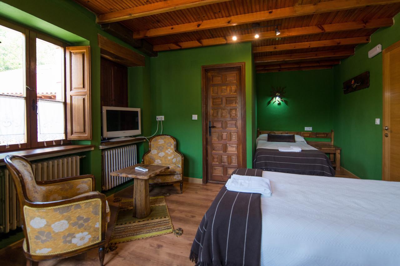 Hostal Pena Santa Soto  Extérieur photo
