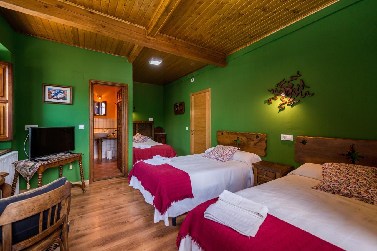 Hostal Pena Santa Soto  Extérieur photo