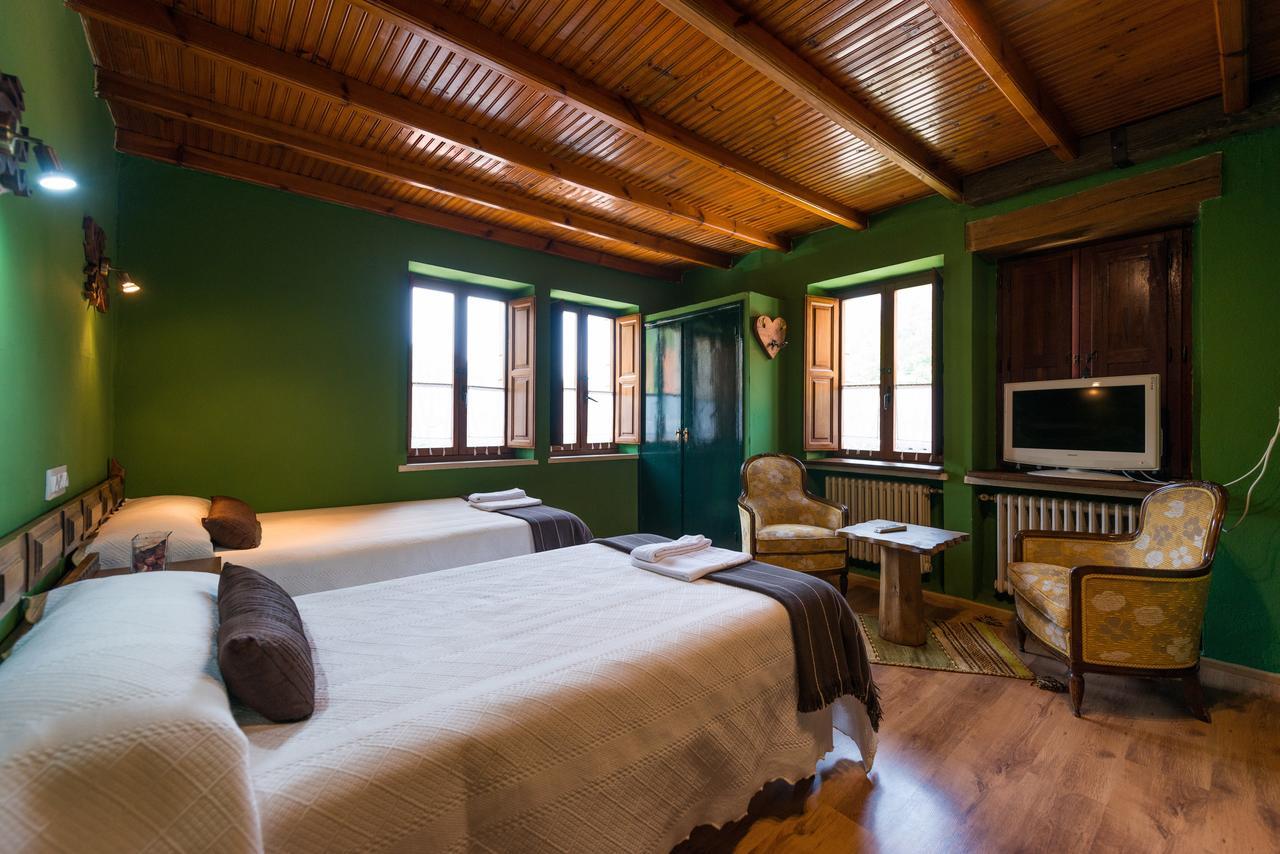 Hostal Pena Santa Soto  Extérieur photo