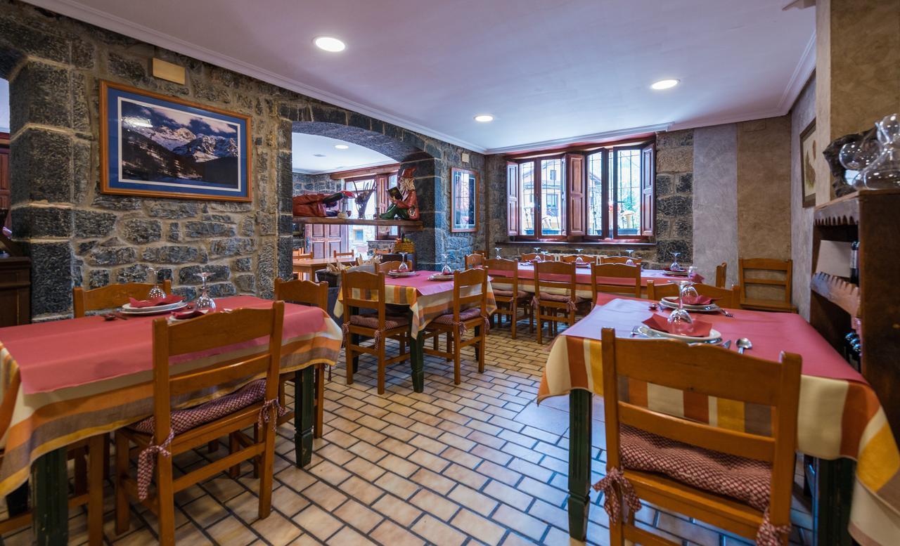 Hostal Pena Santa Soto  Extérieur photo